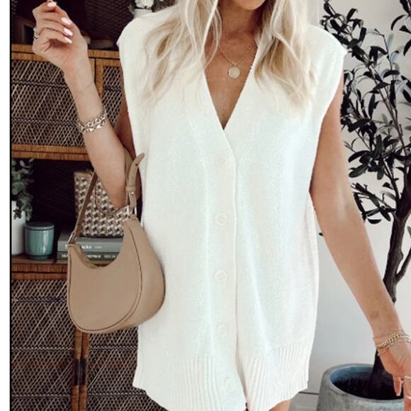 SHOW ME YOUR MUMU Steve Oversized Slouchy Button Front Sweater Vest White Knit S - Picture 1 of 7